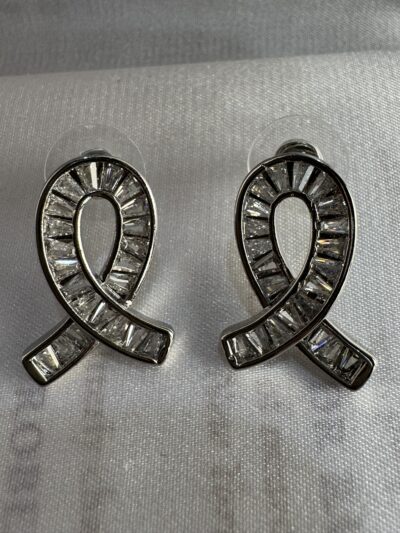 Silver toned ribbon-shaped earrings