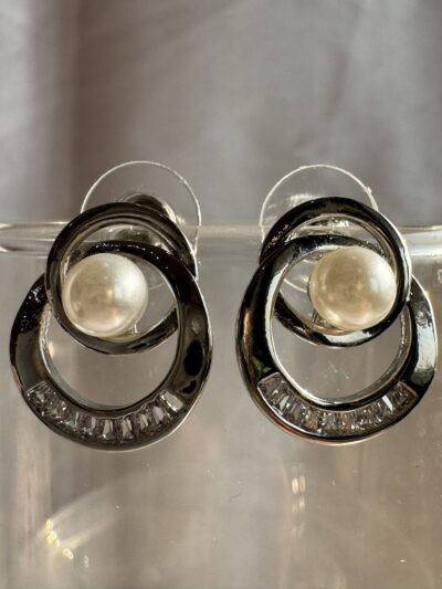 IMG_2520 Vintage style silver toned pearl centre studded with a bottom curve crystals studded