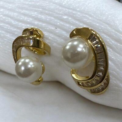 Image 1 (4) Gold-tone shimmering crystal studded curve with pearl beauty